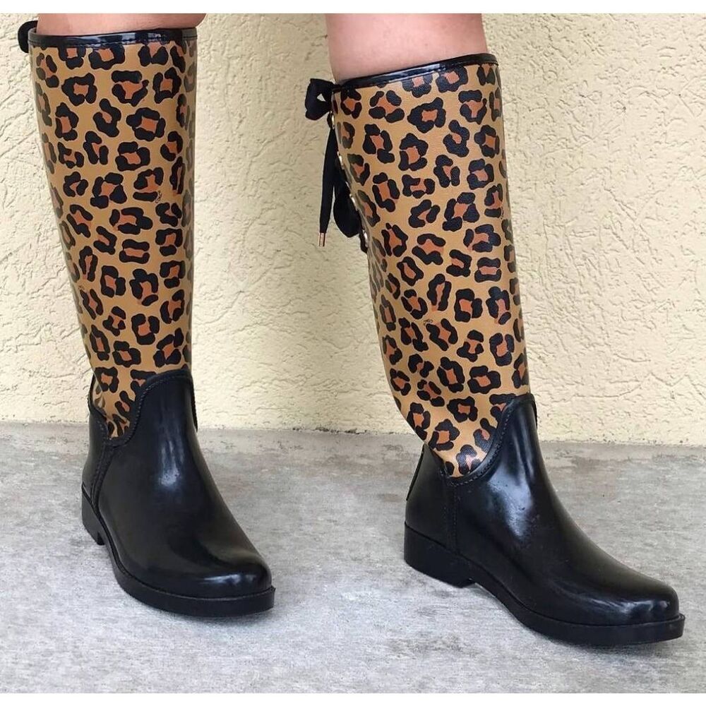 COACH TRISTEE CLASSIC ANIMAL PRINT LACE UP CORSET LOGO RAIN BOOTS, EUC, SZ 10